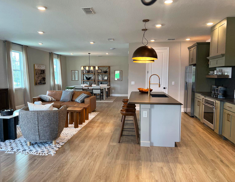 Luxury Open Concept Kitchen with Modern Design